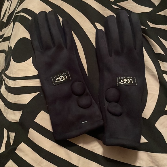 Ugg navy/black gloves - Picture 4 of 6